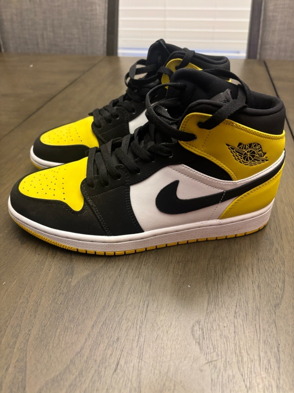 Nike Air Jordan 1 Mid - Yellow Black White
